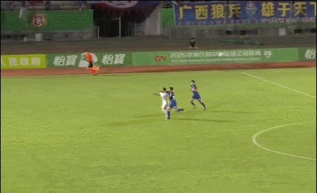 专业通过面对面、电话、邮件、传真、论坛等多种途径为玩家提供快捷的服务。服务