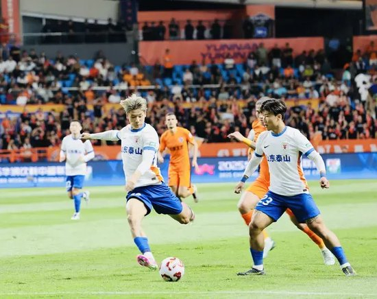 了解通过面对面、电话、邮件、传真、论坛等多种途径为玩家提供快捷的服务。